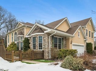 8 Wyckoff Way, Chester, NJ 07930