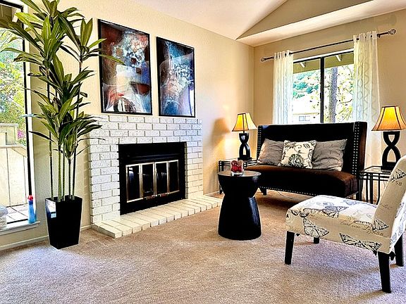 3rd image of 1314 La Terrace Cir