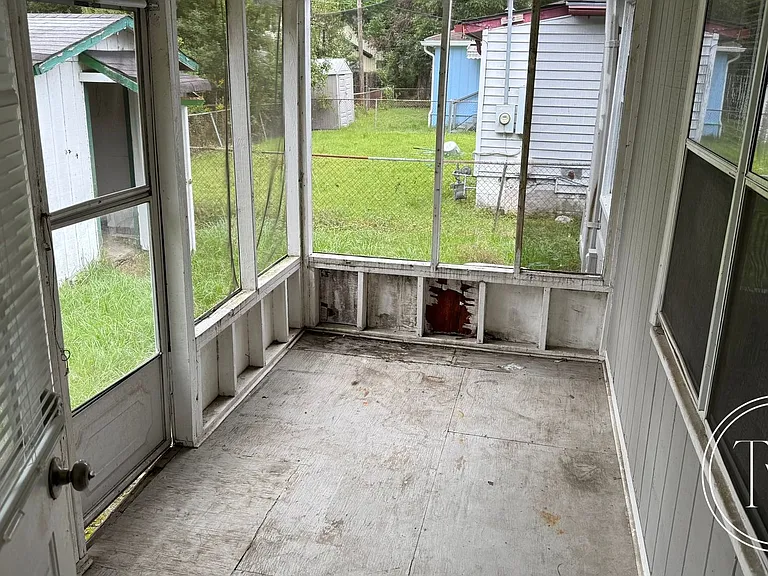 1514 Heron St — Photo 13