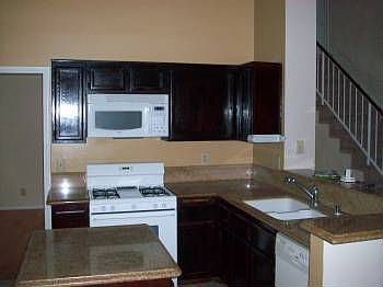 4th image of 3142 Spokane Dr