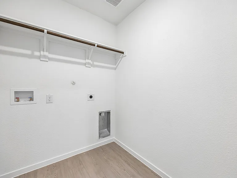 9213 Schram Rd — Photo 24