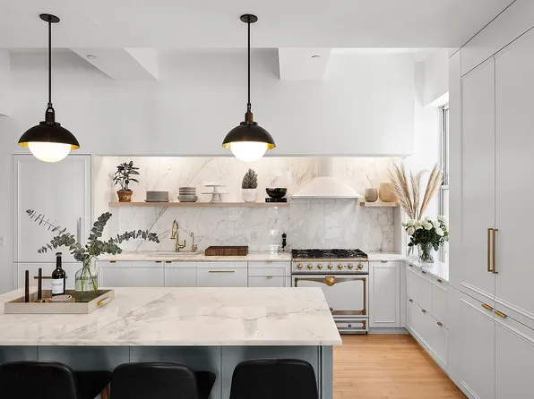 15 Broad St APT 1010, New York, NY 10005