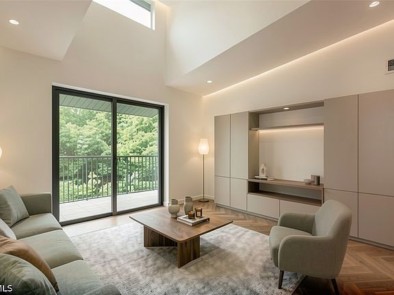 4th image of 9650 Green Cypress Ln APT 22