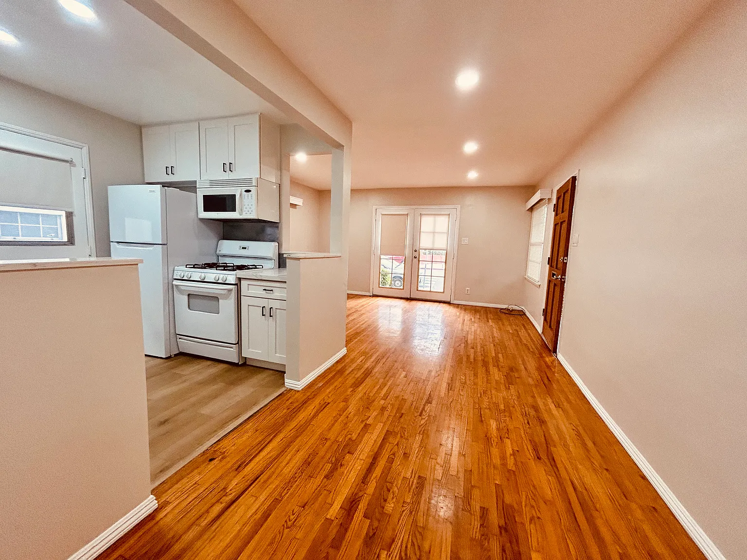 1 bed, 750 sqft, $2,550 — Photo 2