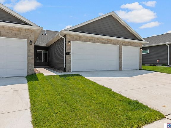 2nd image of 10721 Majestic Ln