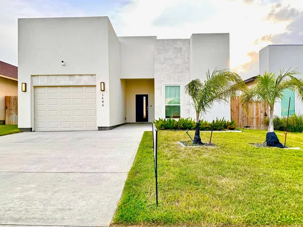 1406 El Caporal Dr, Laredo, TX 78043