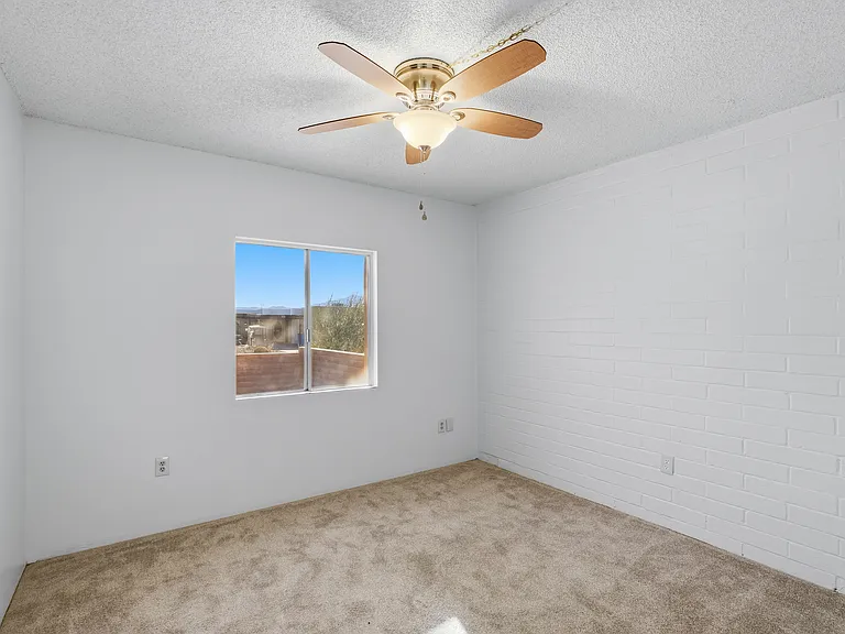 359 N Calle Del Chancero — Photo 8