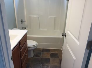 905 Edna Fields Dr, Navassa, NC 28451