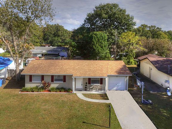 3rd image of 19113 Amelia Cir