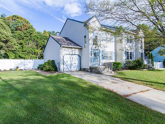2nd image of 254 Strawbridge Ln
