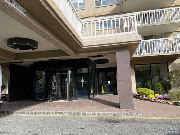 2nd image of 555 North Ave APT 23W