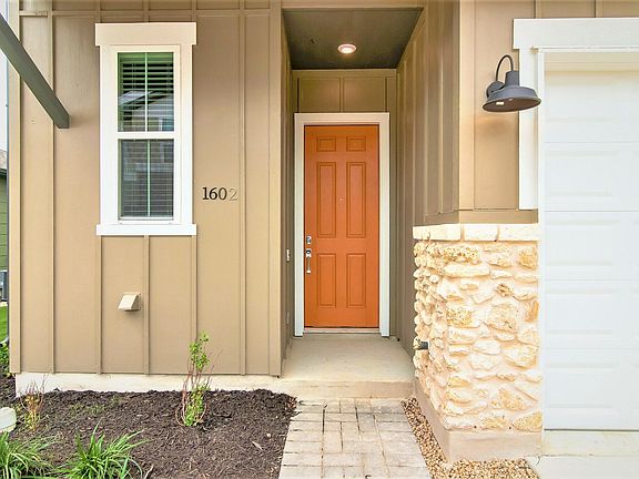 3rd image of 1015 Vista View Dr #1602