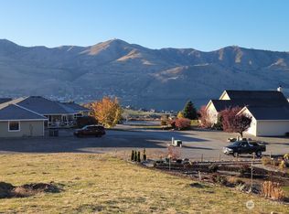 315 Orchard View Dr, Chelan, WA 98816