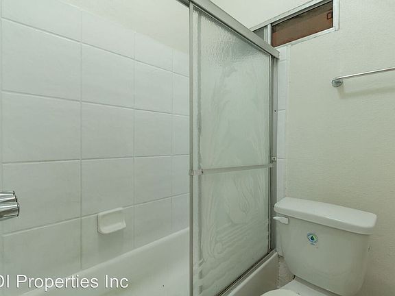 5th image of 2622 Brighton Ave APT 04
