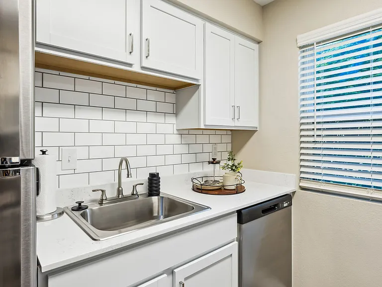 Cypress Pointe — Photo 4