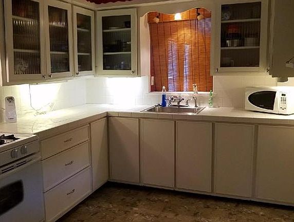 3rd image of 222 Hamilton St