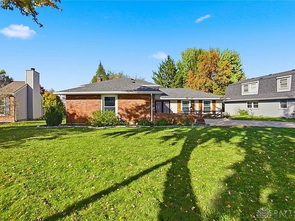 4th image of 1525 Brookfield Ln