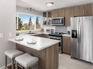 1055 Puget Dr #6, Edmonds, WA 98020