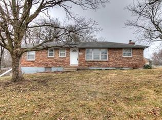 1101 NE 74th St, Gladstone, MO 64118