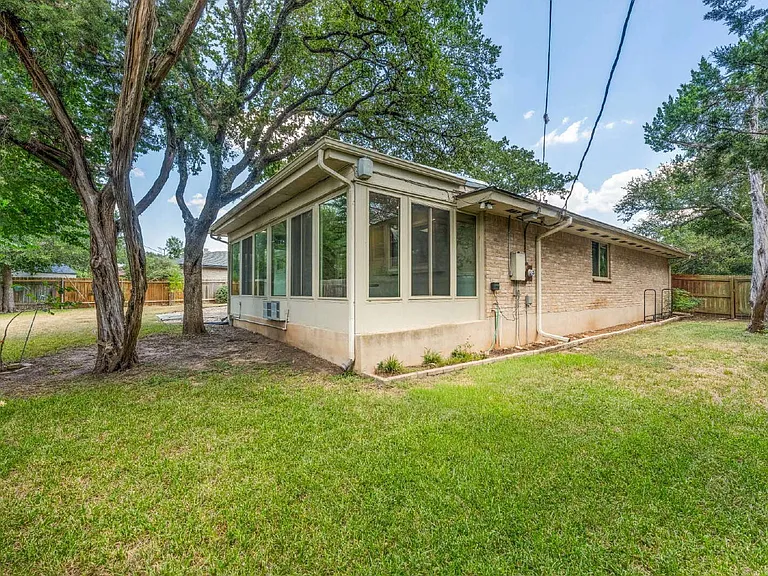 10502 Spicewood Pkwy — Photo 34