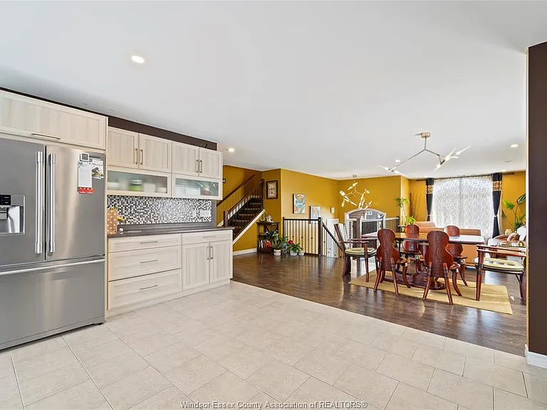 398 Poplar Dr — Photo 15