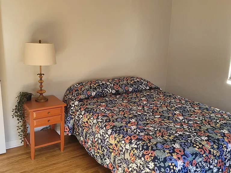 221 - Bedroom