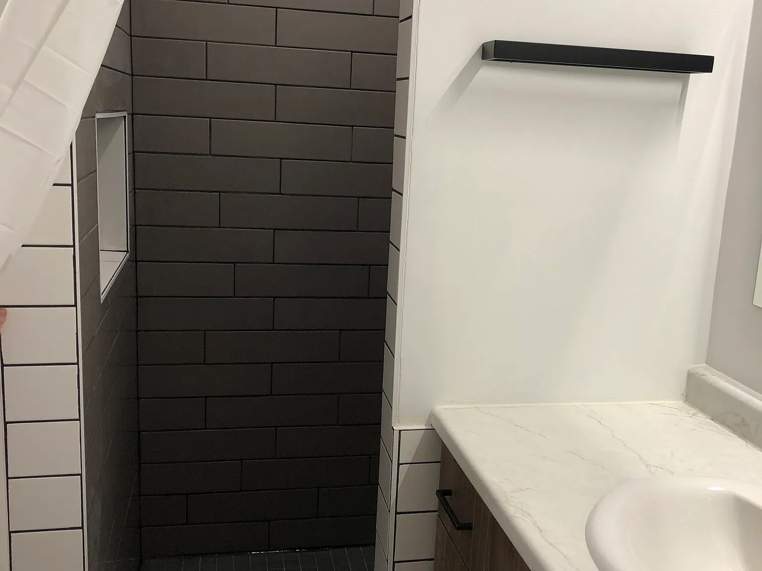 3 bed, 1200 sqft, $2,050 — Photo 3