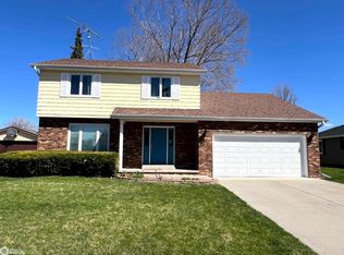 908 E 18th St N, Newton, IA 50208