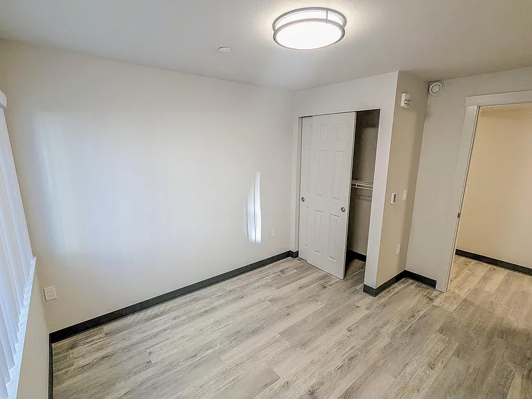 Kirkland Heights Apartments — Photo 122