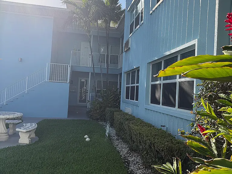 315 Van Buren St #107B — Photo 20