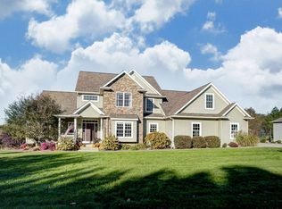 1652 Hawthorne Ct, Winona Lake, IN 46590