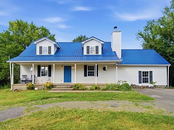 2nd image of 355 Harlow Ln