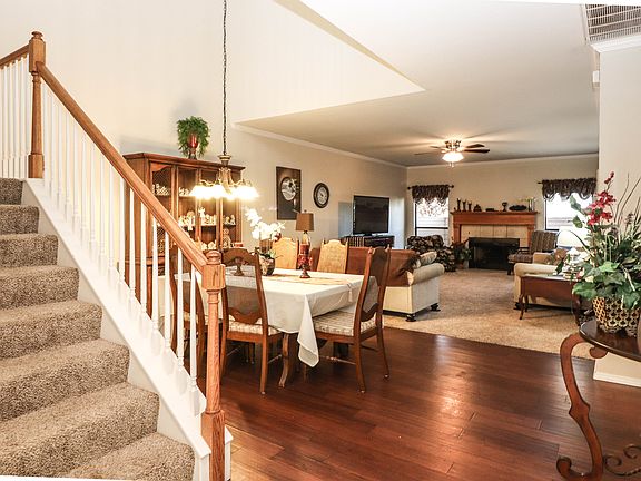 5th image of 2802 E 85th St #15137