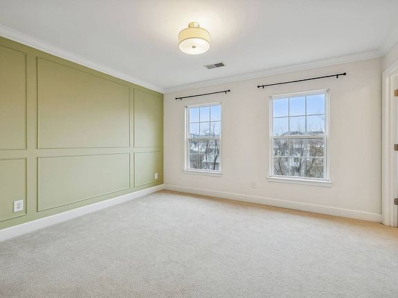 3rd image of 8644 Gauphin Pl