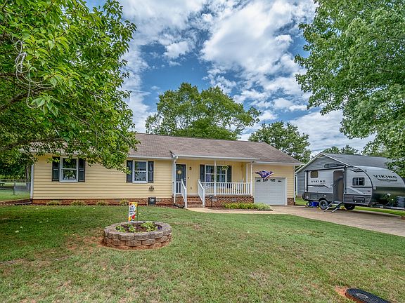 2nd image of 114 N Overland Dr