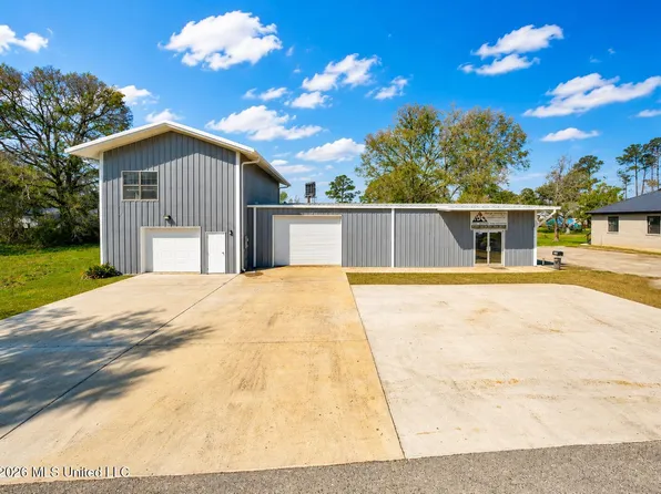10281 3rd Ave, Diberville, MS 39540