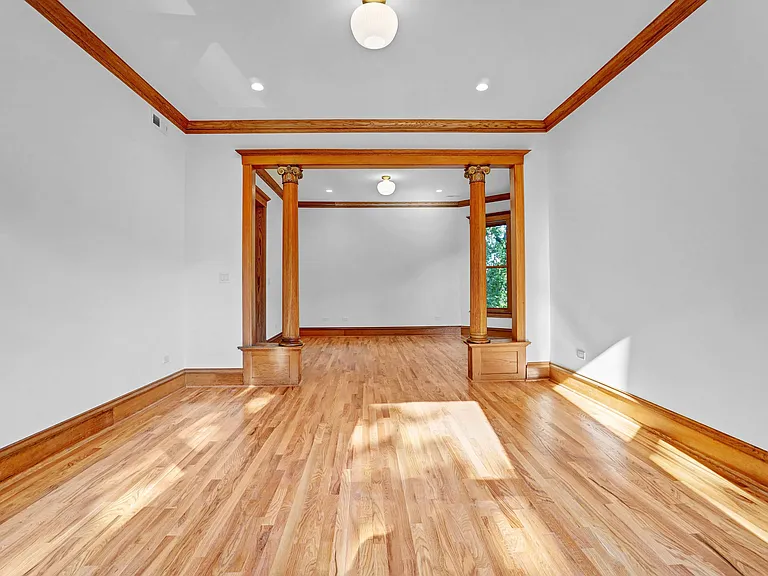 1233 N Hoyne Ave #2 — Photo 9