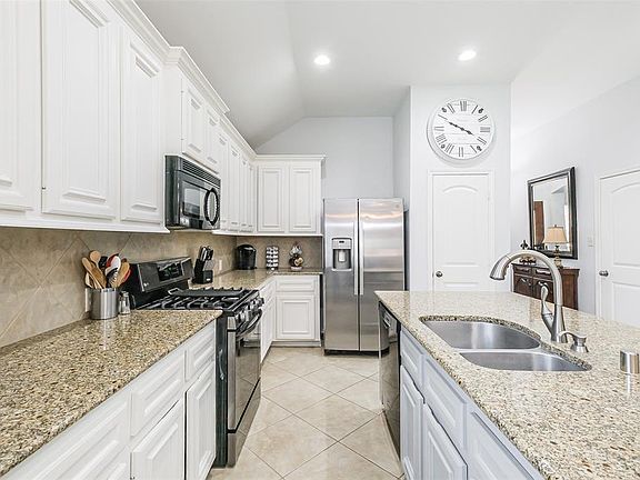 4th image of 2815 Helding Park Court