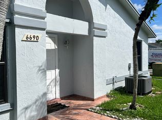 6690 SW 152nd Pl #27-90, Miami, FL 33193