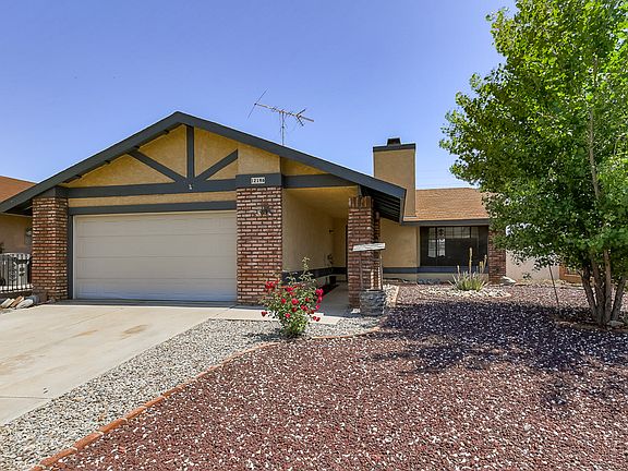 4th image of 12196 Nita Dr