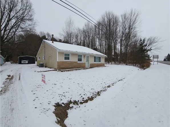 3586 N Hermitage Rd, Transfer, PA 16154