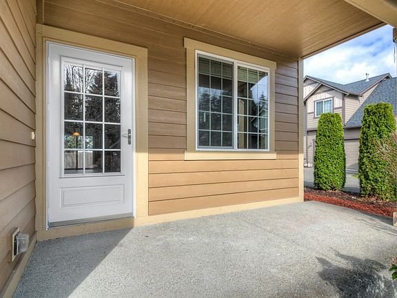 2nd image of 15818 19th Ave E