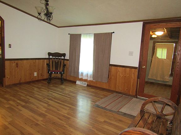 4th image of 115 Worden Rd
