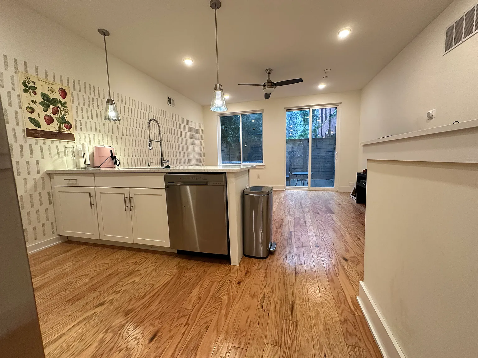 1704 N Marshall St — Photo 3