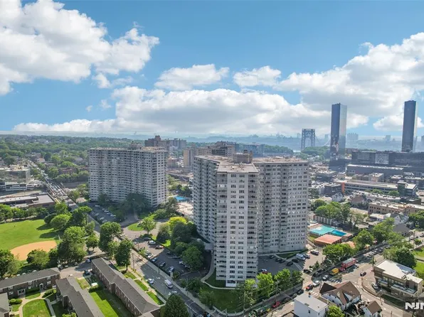 2000 Linwood Ave APT 11A, Fort Lee, NJ 07024