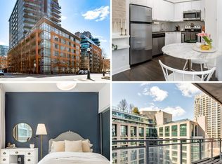 15 Bruyeres Mews #705, Toronto, ON M5V 0A7