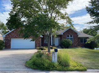 4221 Primrose Dr, Hannibal, MO 63401