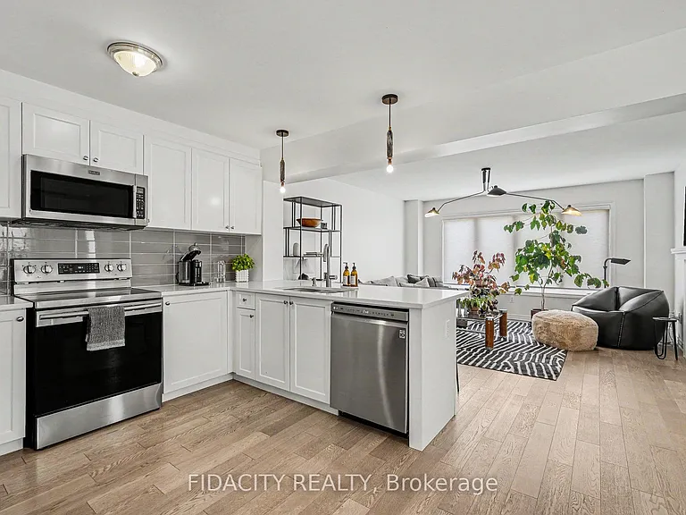 312 Lipizzaner St — Photo 10