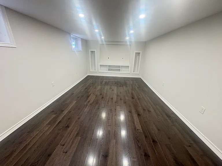 427 Talbot St #BACK — Photo 13