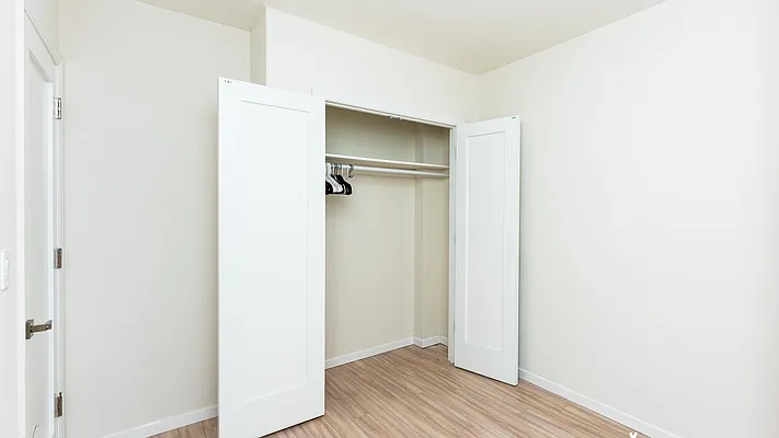 Rented by Nooklyn NYC LLC | media 21